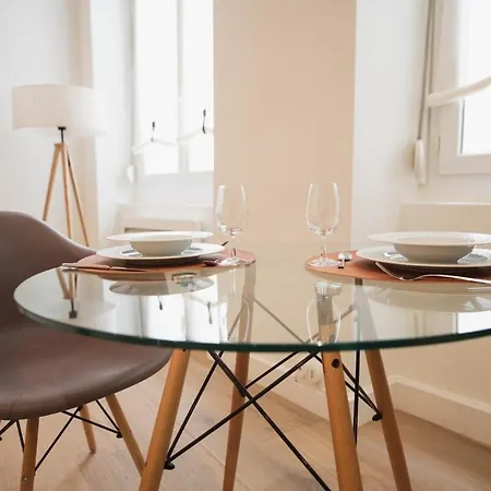Idealement Situe Dans L'ecusson Apartament Nîmes